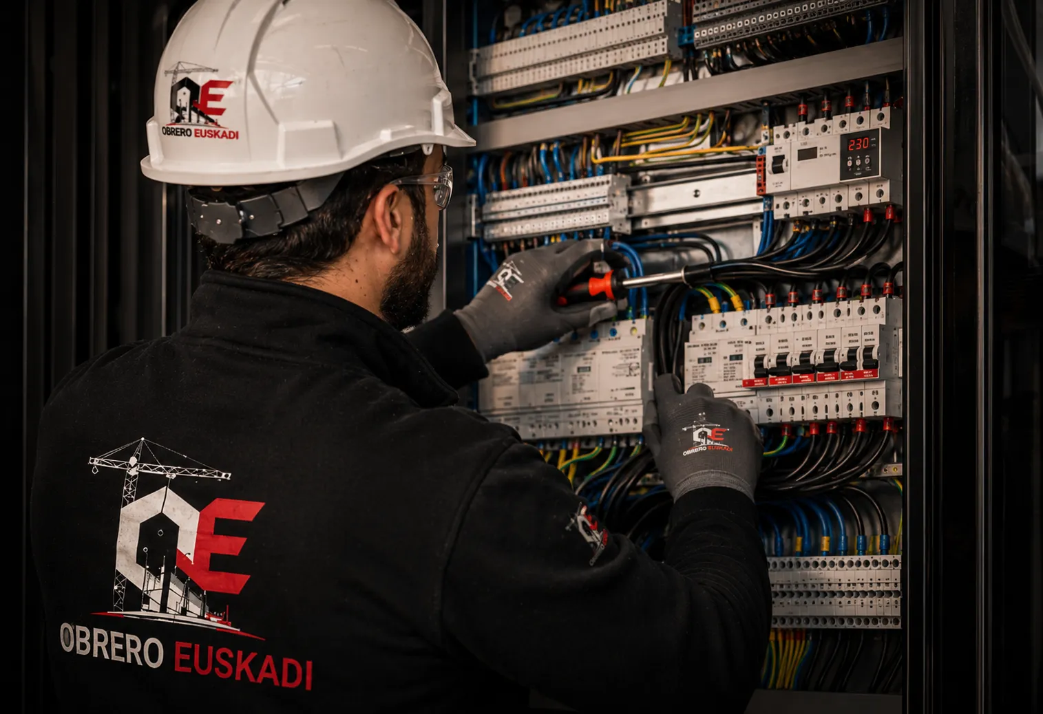 Instalación de cuadro eléctrico
